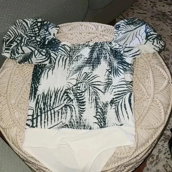 Express NWT Body Suit - Picture 4 of 5